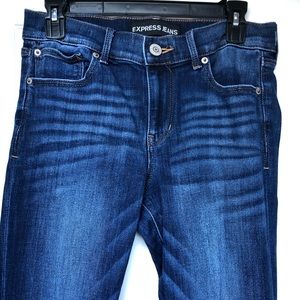 Express Mid Rise Barely Boot Cut Jeans Size 6
